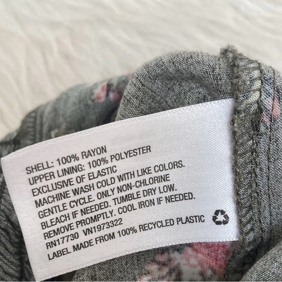 Xhilaration Olive Floral Jumpsuit xl - Picture 3 of 5